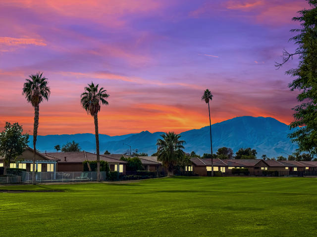 82745 Odlum Drive, Indio CA: https://media.crmls.org/mediaz/9989d4f3-a8dc-4526-8ec3-d7cadd5ade4b.jpg