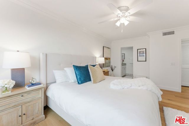 446 San Vicente Boulevard, 106 photo 17