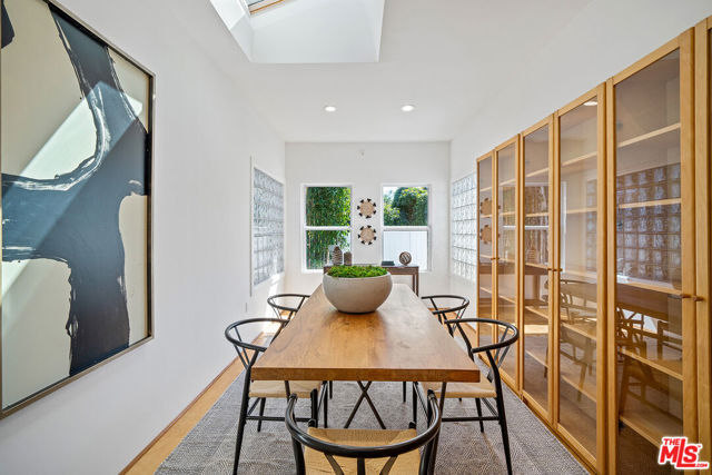7145 Trask Avenue, Playa del Rey CA: https://media.crmls.org/mediaz/998a5061-3cdd-4de8-818f-adad7a73147d.jpg