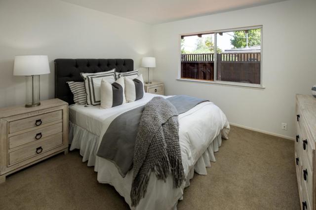 369 Lennox Avenue, Menlo Park CA: https://media.crmls.org/mediaz/998a7179-b7b1-4d35-bfed-896874129cb2.jpg