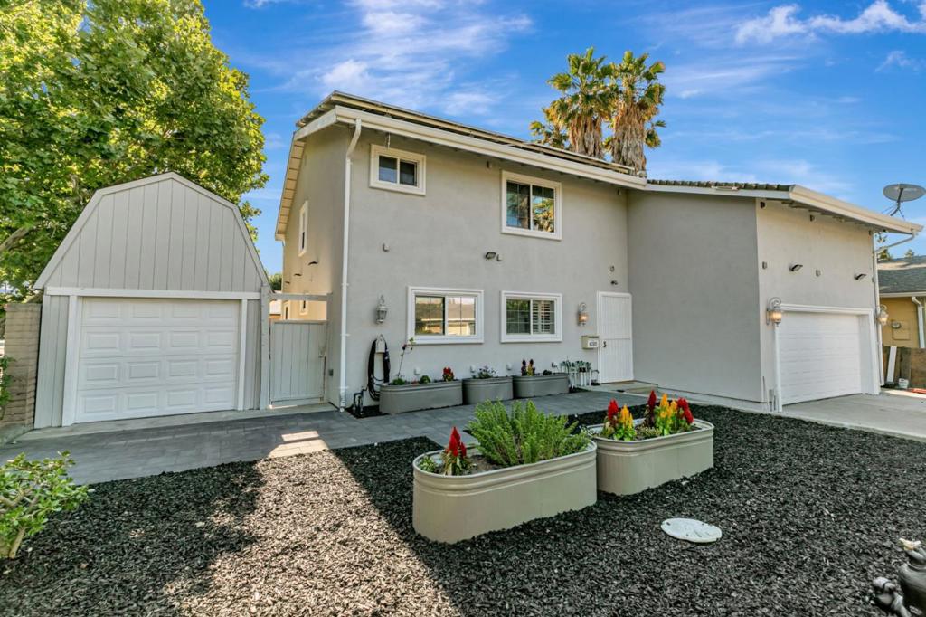 6095 Springer Way