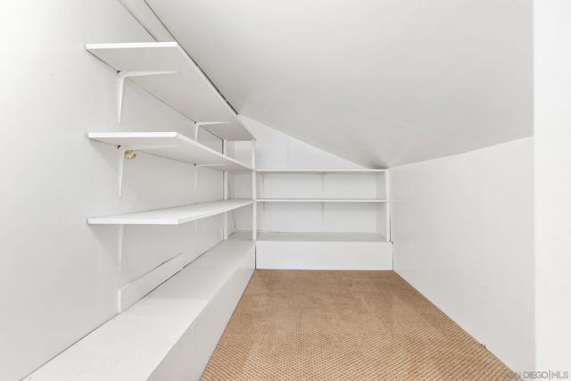 12216 Riesling Ct, San Diego CA: https://media.crmls.org/mediaz/998acecb-c392-42b1-b36d-c66cc7a9568b.jpg