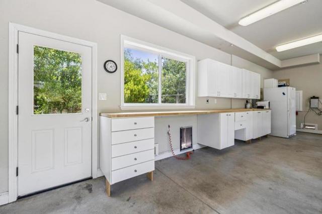 23583 Summit Road, Los Gatos CA: https://media.crmls.org/mediaz/998b50c1-52f9-4732-b30c-306424812446.jpg