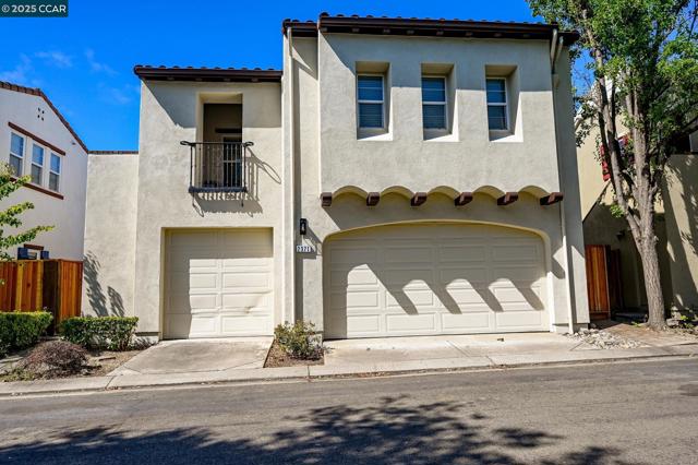 2371 Magnolia Bridge Dr, San Ramon CA: https://media.crmls.org/mediaz/998b63dd-b2de-4198-93e5-29d789de2103.jpg