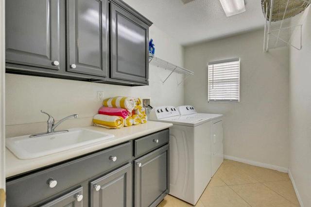 84400 Onda Drive, Indio CA: https://media.crmls.org/mediaz/998c1f69-fd37-4c26-ab6b-7dd1eda449e0.jpg