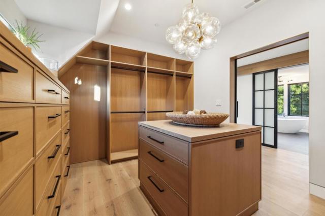 128 Elm Avenue, Burlingame CA: https://media.crmls.org/mediaz/998c4988-8fd5-4d83-8fc4-41e1661bfb98.jpg