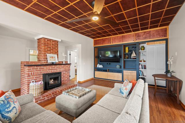 1971 Ebers Street, San Diego CA: https://media.crmls.org/mediaz/998c588f-fc62-40c7-bf2c-ca28527cfe0d.jpg