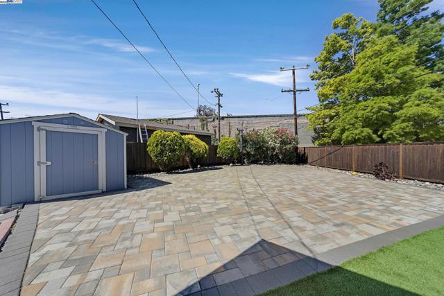 141 Peony Ct, Fremont CA: https://media.crmls.org/mediaz/998c66b5-2377-4c64-a79d-67006b998e21.jpg