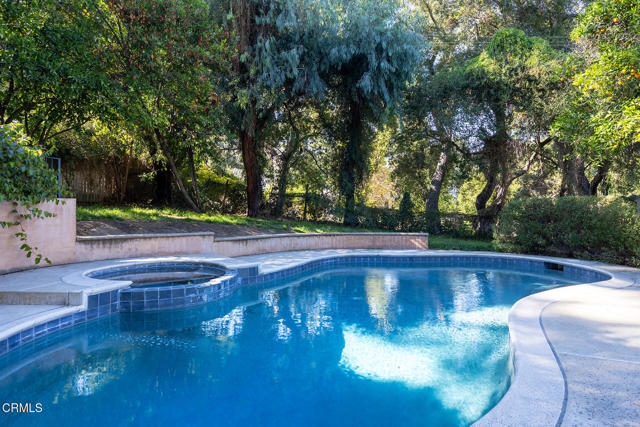1601 El Rito Avenue, Glendale CA: https://media.crmls.org/mediaz/998cfadf-de70-45fa-994a-0497bdb2734b.jpg