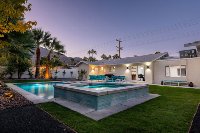 1125 E Sunny Dunes Road, Palm Springs CA: https://media.crmls.org/mediaz/998cff30-ddbc-4db0-88aa-139f319af991.jpg