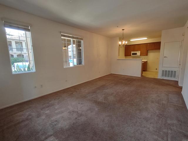 Detail Gallery Image 4 of 10 For 14530 Camino De La Luna #1,  San Diego,  CA 92127 - 1 Beds | 1 Baths