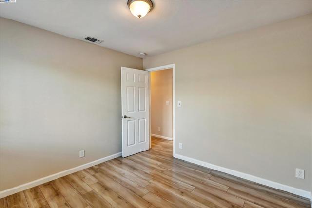 37659 Granville Dr, Fremont CA: https://media.crmls.org/mediaz/998e6b9f-918d-48fe-bc8f-49a4dcf2f137.jpg