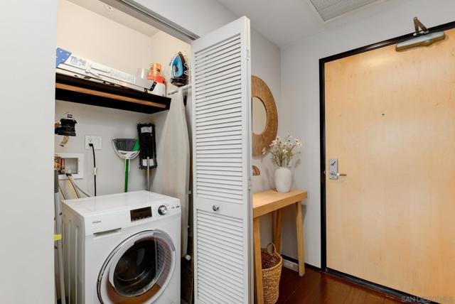 1551 4Th Ave, San Diego CA: https://media.crmls.org/mediaz/998ef8d3-5746-4b6d-8ef6-34a0eae92ecf.jpg