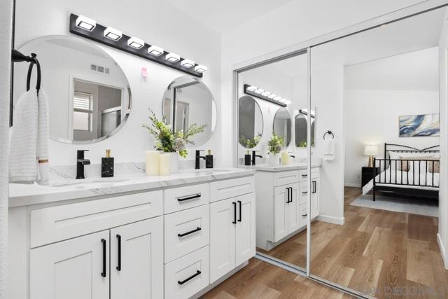 11020 Creekbridge Pl, San Diego CA: https://media.crmls.org/mediaz/998ef920-d3ca-4827-a103-e8f0916ab439.jpg