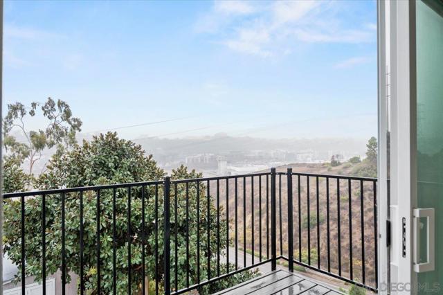 1418 Minden Dr, San Diego CA: https://media.crmls.org/mediaz/998f281e-a42d-4d10-bb11-260eedae719d.jpg