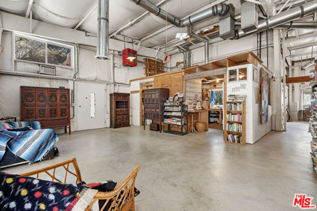 6349 Blanchard Canyon Road, Tujunga CA: https://media.crmls.org/mediaz/9991fa9f-369e-433c-a336-04c6b4f605b6.jpg