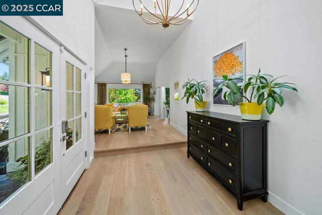 33 Los Arabis Circle, Lafayette CA: https://media.crmls.org/mediaz/99922c6e-ef05-4f3b-8e60-ca522db2c314.jpg