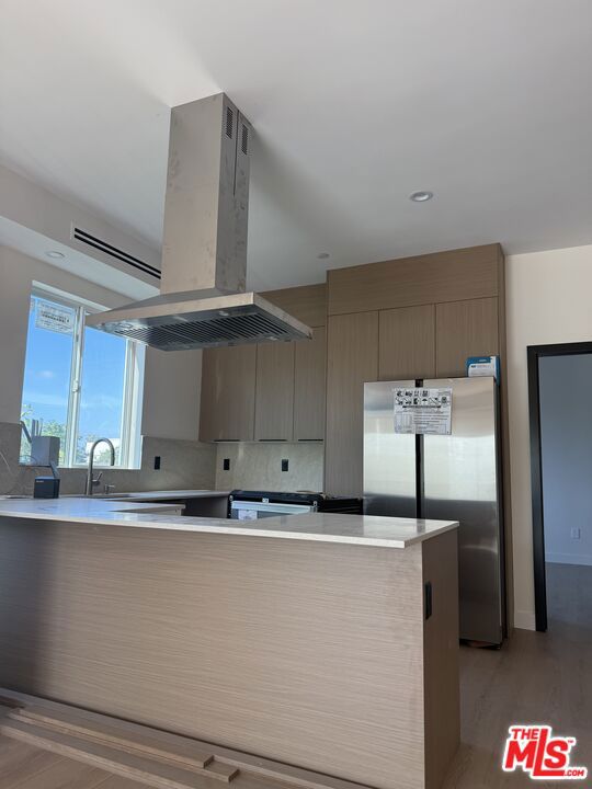 2135 S Longwood Avenue #2