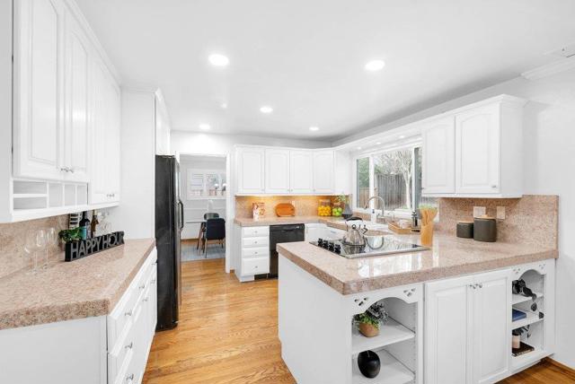 1763 Frobisher Way, San Jose CA: https://media.crmls.org/mediaz/999261b3-ec9b-4023-8958-6a08a7c4cc5b.jpg