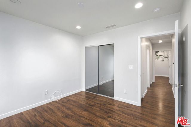 23018 Leonora Drive, Woodland Hills CA: https://media.crmls.org/mediaz/9992edc5-7964-4d6f-b7f3-839bf89a6235.jpg
