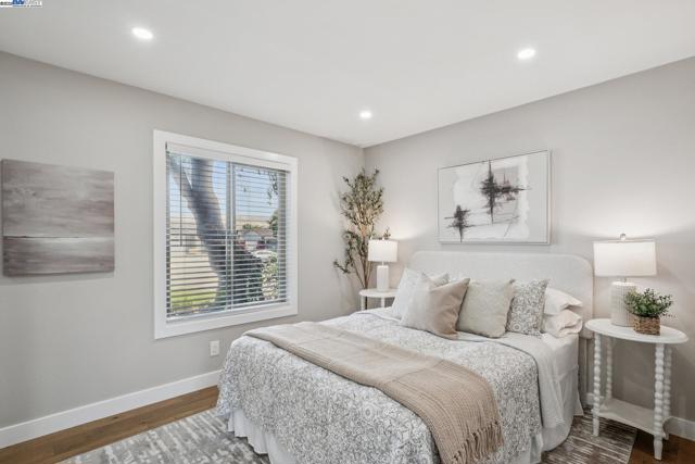 34709 Clover St, Union City CA: https://media.crmls.org/mediaz/99937884-8ec9-45f2-98e6-49d7a6e21ef3.jpg