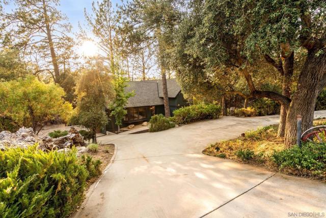 8648 Valley View Trail, Pine Valley CA: https://media.crmls.org/mediaz/99939398-504f-4813-af66-9a3f454f21c2.jpg