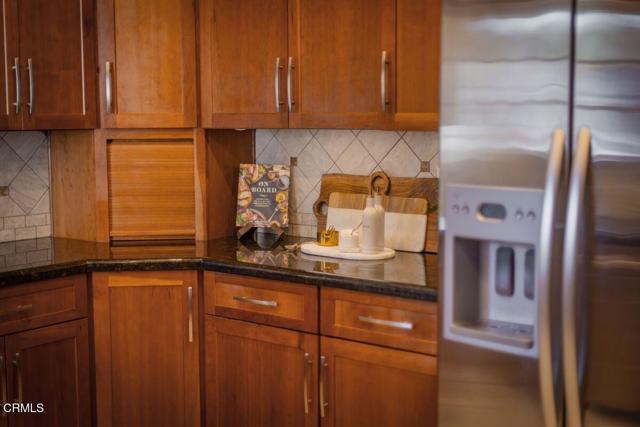 1035 Moreno Drive, Ojai CA: https://media.crmls.org/mediaz/9994caa9-ffb2-4e78-9ede-f123723e880e.jpg
