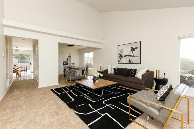 9977 Cristobal Dr, Spring Valley CA: https://media.crmls.org/mediaz/99954693-8fea-4b98-aadf-e1d2e8e94748.jpg