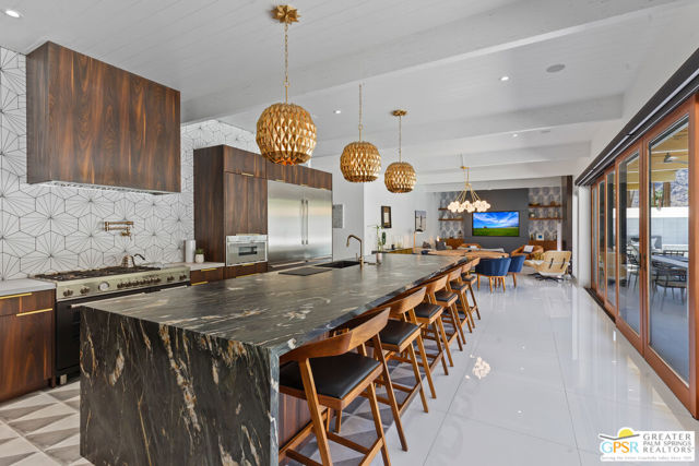 1189 N Rose Avenue, Palm Springs CA: https://media.crmls.org/mediaz/99965500-4e32-4bf8-9460-5eb6138a8191.jpg