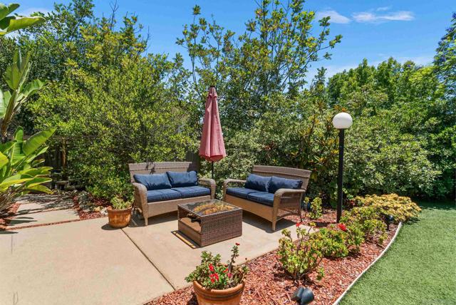 10286 Walnutdale St, San Diego CA: https://media.crmls.org/mediaz/999686b2-5516-4f42-8303-e9f2ce5f085a.jpg