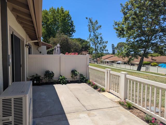 Detail Gallery Image 7 of 19 For 346 Abington Rd, Encinitas,  CA 92024 - 2 Beds | 2 Baths