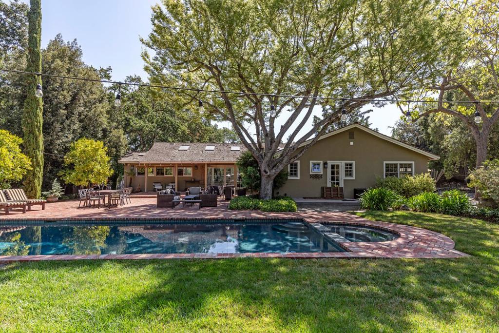 11981 Magdalena Avenue
