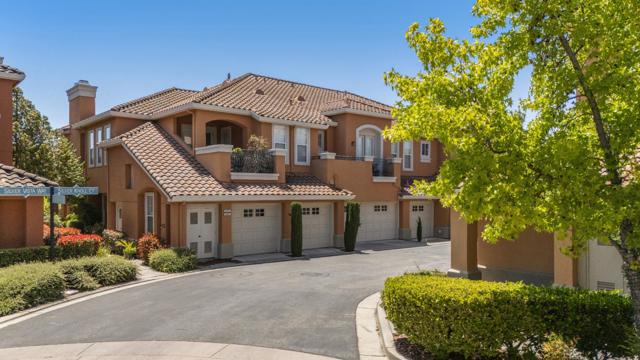 5365 SILVER KNOLL Court, San Jose CA: https://media.crmls.org/mediaz/9997859e-5f7a-48c5-a3d0-6a0a5cc86272.jpg