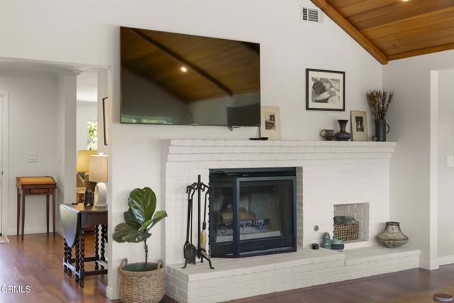 1130 Rancho Drive, Ojai CA: https://media.crmls.org/mediaz/9997928f-b5a9-417e-a543-0e6ac15acdb5.jpg