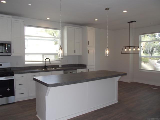 35109 Highway 79, Warner Springs CA: https://media.crmls.org/mediaz/9997ddcf-8151-40ac-be9e-be8699f1c999.jpg