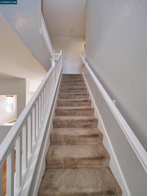 2035 Pasado Avenue, Manteca CA: https://media.crmls.org/mediaz/9997eb8f-4cbf-4c49-a4f9-067806cb5709.jpg