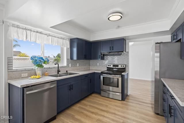 Detail Gallery Image 6 of 28 For 3470 Chief Cir, Thousand Oaks,  CA 91360 - 4 Beds | 2/1 Baths