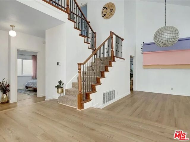 7939 W 80th Street, Playa del Rey CA: https://media.crmls.org/mediaz/999915a1-7418-43fc-8c78-06bc134b72ea.jpg