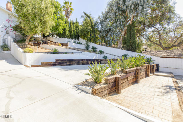 Detail Gallery Image 39 of 64 For 10272 Willow Springs Ln, Sunland,  CA 91040 - 4 Beds | 3 Baths