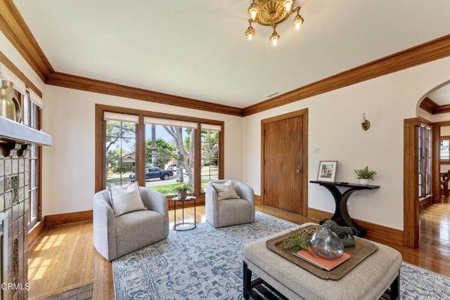 Detail Gallery Image 6 of 71 For 5218 Mount Royal Dr, Los Angeles,  CA 90041 - 5 Beds | 3 Baths