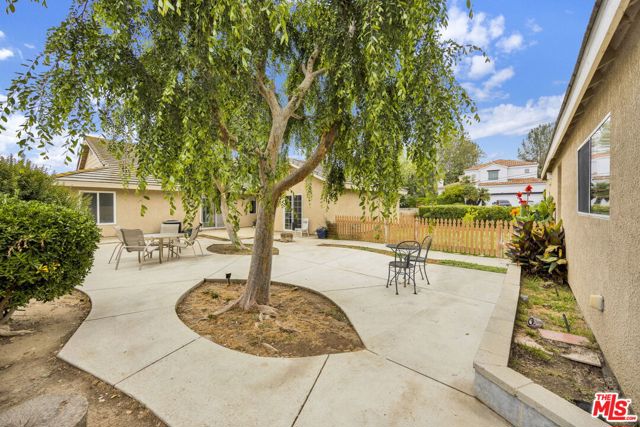 28461 Driver Avenue, Agoura Hills CA: https://media.crmls.org/mediaz/999b1efb-80b6-4ef0-8145-b41d6770f2e0.jpg