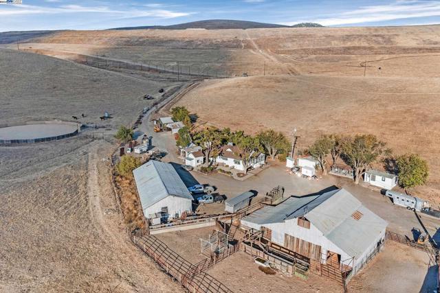 Image 8 of 59 For 4135 Vasco Rd