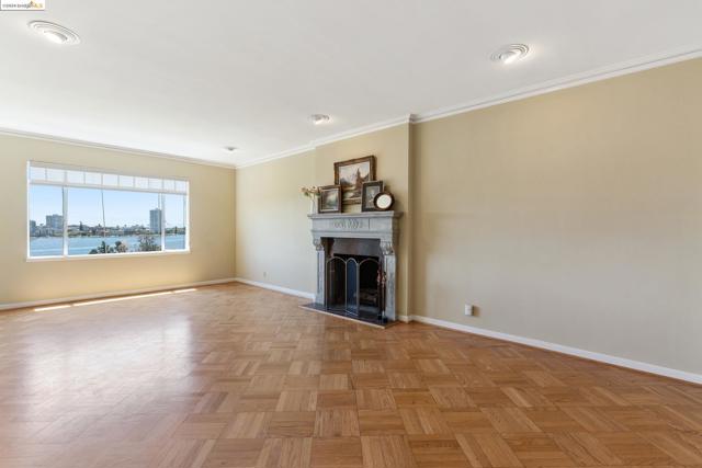 492 Staten Ave, Oakland, California 94610, 2 Bedrooms Bedrooms, ,2 BathroomsBathrooms,Condominium,For Sale,Staten Ave,41065554