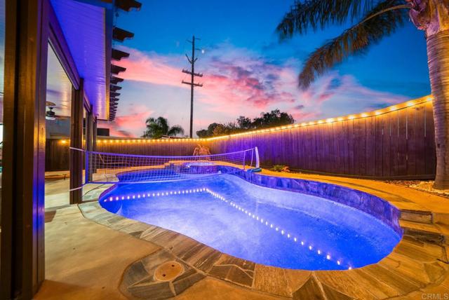 1482 Ridgeline Court, San Diego CA: https://media.crmls.org/mediaz/99a0958b-195b-4a63-b67b-a00bc13b04e6.jpg
