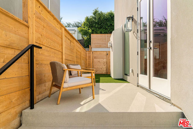 1615 N Coronado Street, Los Angeles CA: https://media.crmls.org/mediaz/99a136c3-76cd-4af7-b79d-6b8aba75b496.jpg