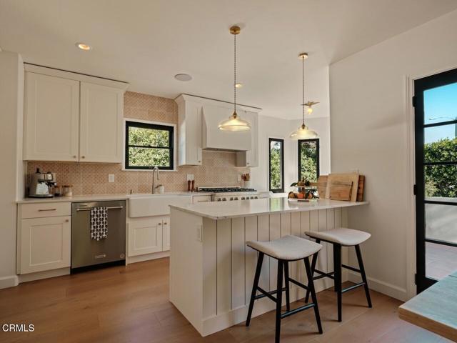 Detail Gallery Image 11 of 47 For 229 S Grand Oaks Ave, Pasadena,  CA 91107 - 3 Beds | 2 Baths