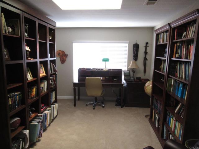 Detail Gallery Image 13 of 44 For 4631 Cyrus Way, Oceanside,  CA 92056 - 3 Beds | 3 Baths