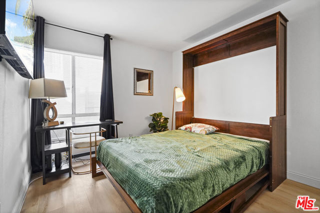 5245 Coldwater Canyon Avenue, Sherman Oaks CA: https://media.crmls.org/mediaz/99a252d1-9436-4bf7-9ba7-2d6662450d8f.jpg