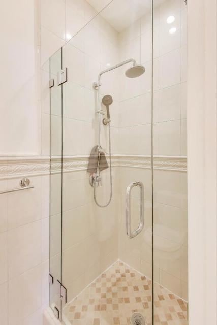 525 Almer Road, Burlingame CA: https://media.crmls.org/mediaz/99a32668-4e14-4c94-a026-e0080fca9d17.jpg