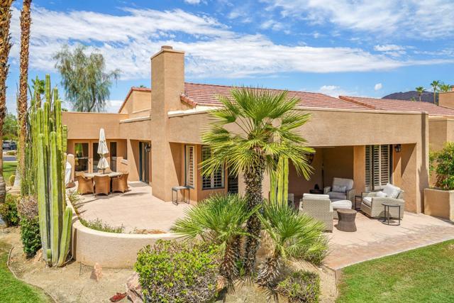 73457 Irontree Drive, Palm Desert CA: https://media.crmls.org/mediaz/99a39773-bafd-4424-99cc-d80881ae5cac.jpg